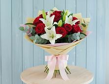 Букет цветов из:  Лилии и Розы в Михнево