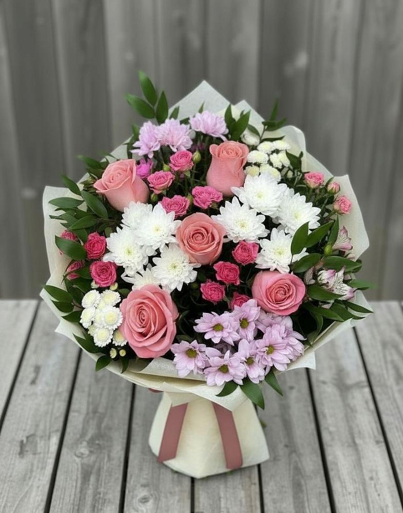 Букет цветов из: Альстромерии, Гвоздики, Розы и Хризантемы в Михнево