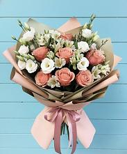 Букет цветов из:  Розы, Альстромерии и Лизиантусы в Михнево