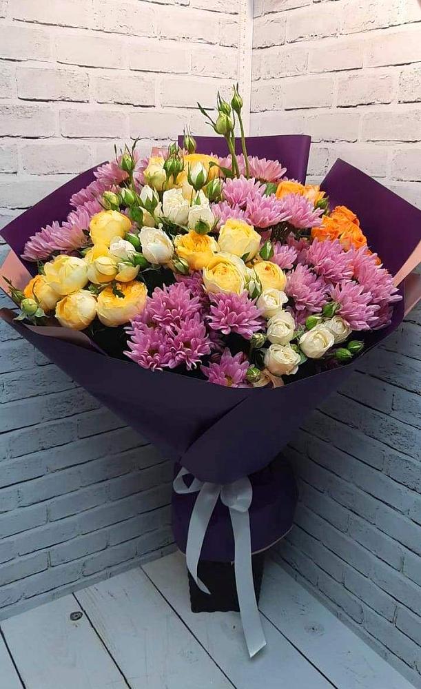 Букет цветов из: Хризантемы и Розы в Михнево