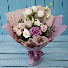 Букет цветов из:  Розы и Лизиантусы в Михнево