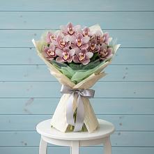 Букет цветов из:  Орхидеи и Розы в Михнево