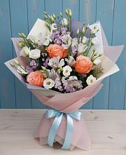 Букет цветов из:  Лизиантусы, Розы, Альстромерии и Гипсофила в Михнево