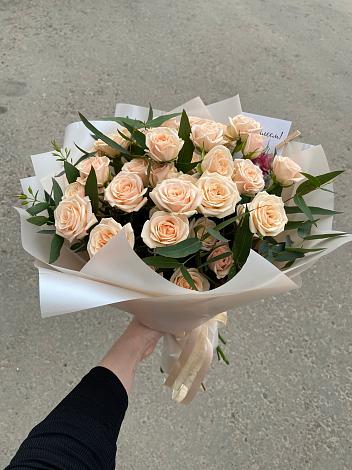 Букет Кремовые розы Латте в Михнево