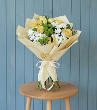 Букет цветов из:  Хризантемы и Розы в Михнево