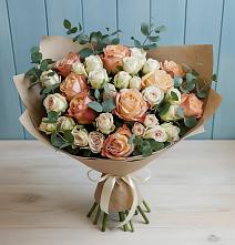 Букет цветов из:  Альстромерии и Розы в Михнево