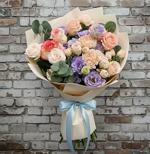 Букет цветов из:  Розы, Лизиантусы и Гвоздики в Михнево